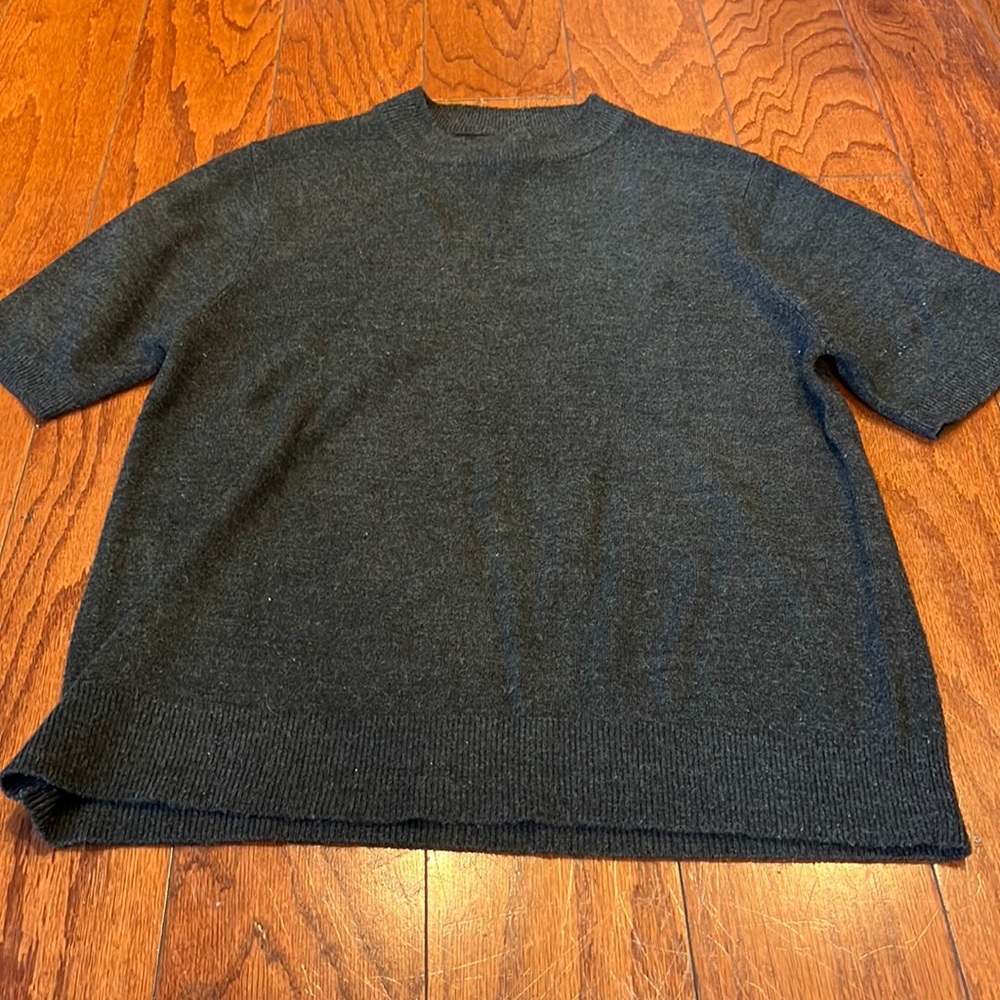 Sag Harbor gray top